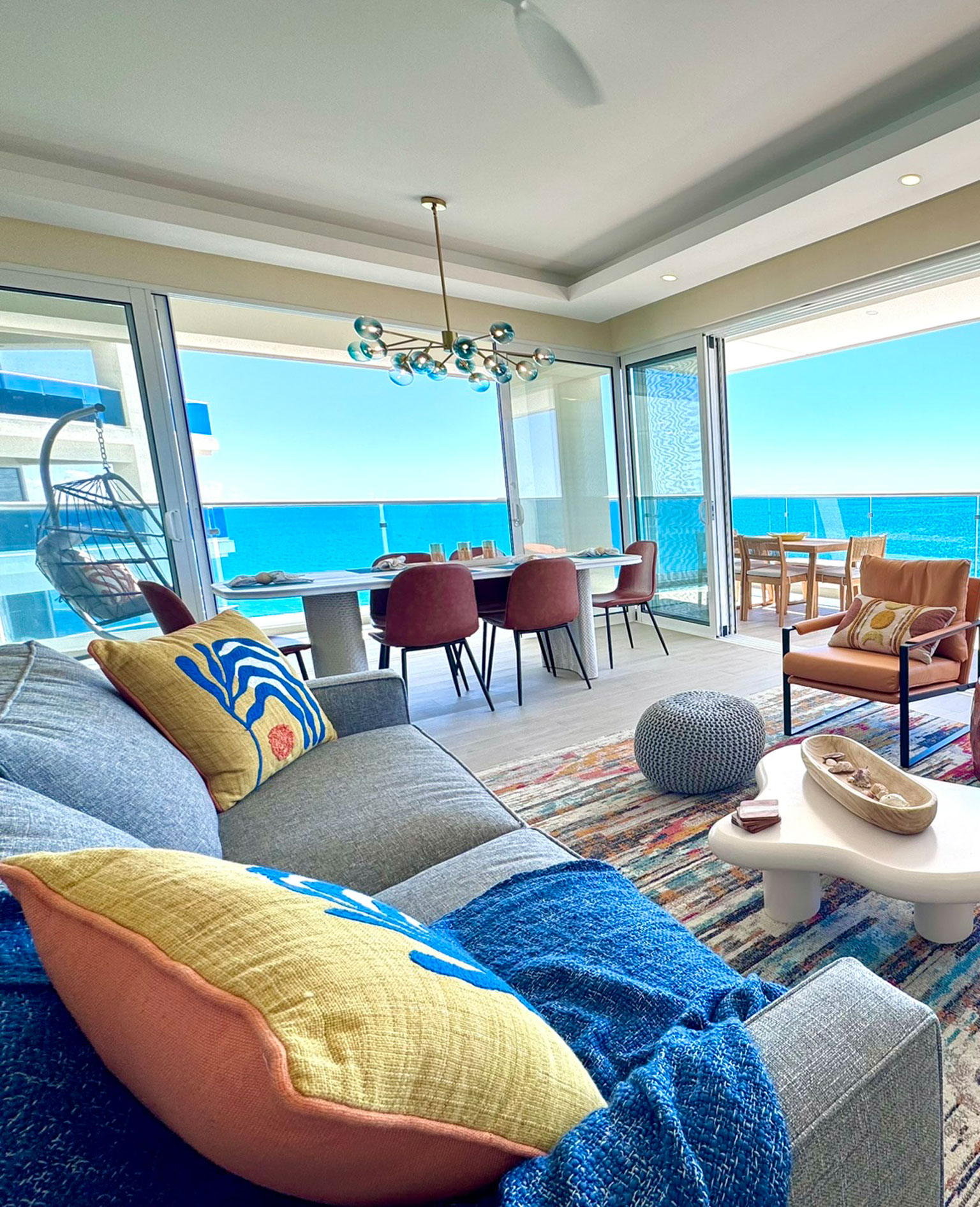 encantama-VERT-livingroom2b